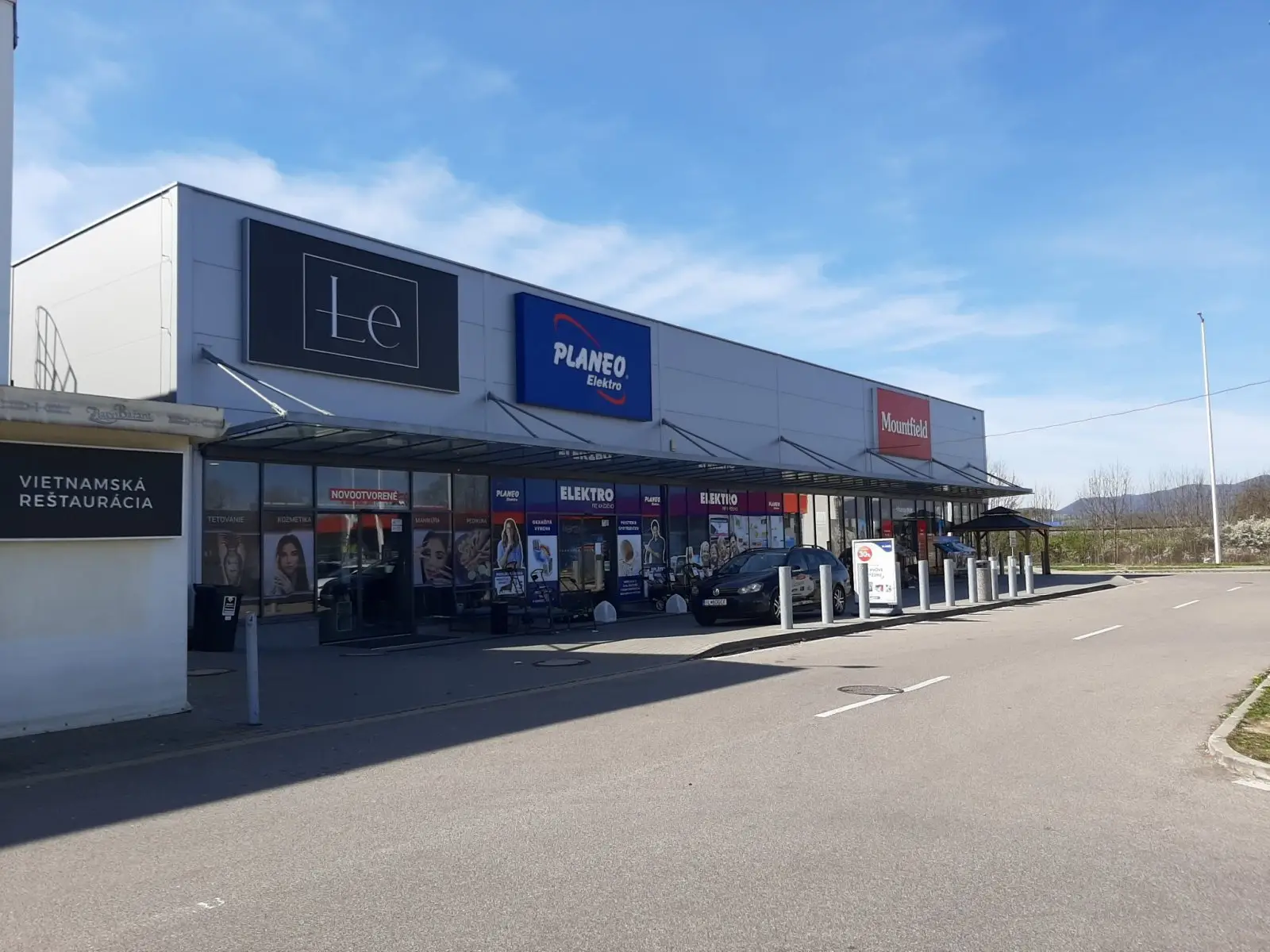 Retail park trenčín